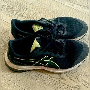 BOYS ASICS shoes 5 1/2 GT-1000 black/rain forest
